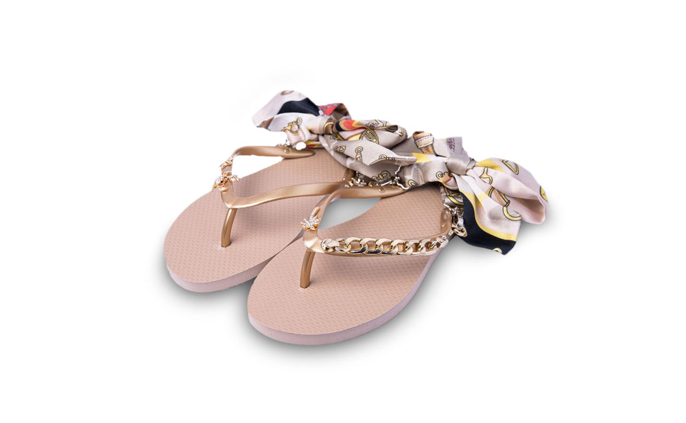 Rose gold glamour  glamflips. Elegant and sophysticated rose gold coloured flip flops and sandals- Peggell