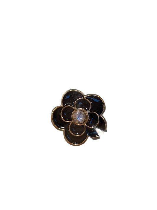 Crystal clover black + gold charm