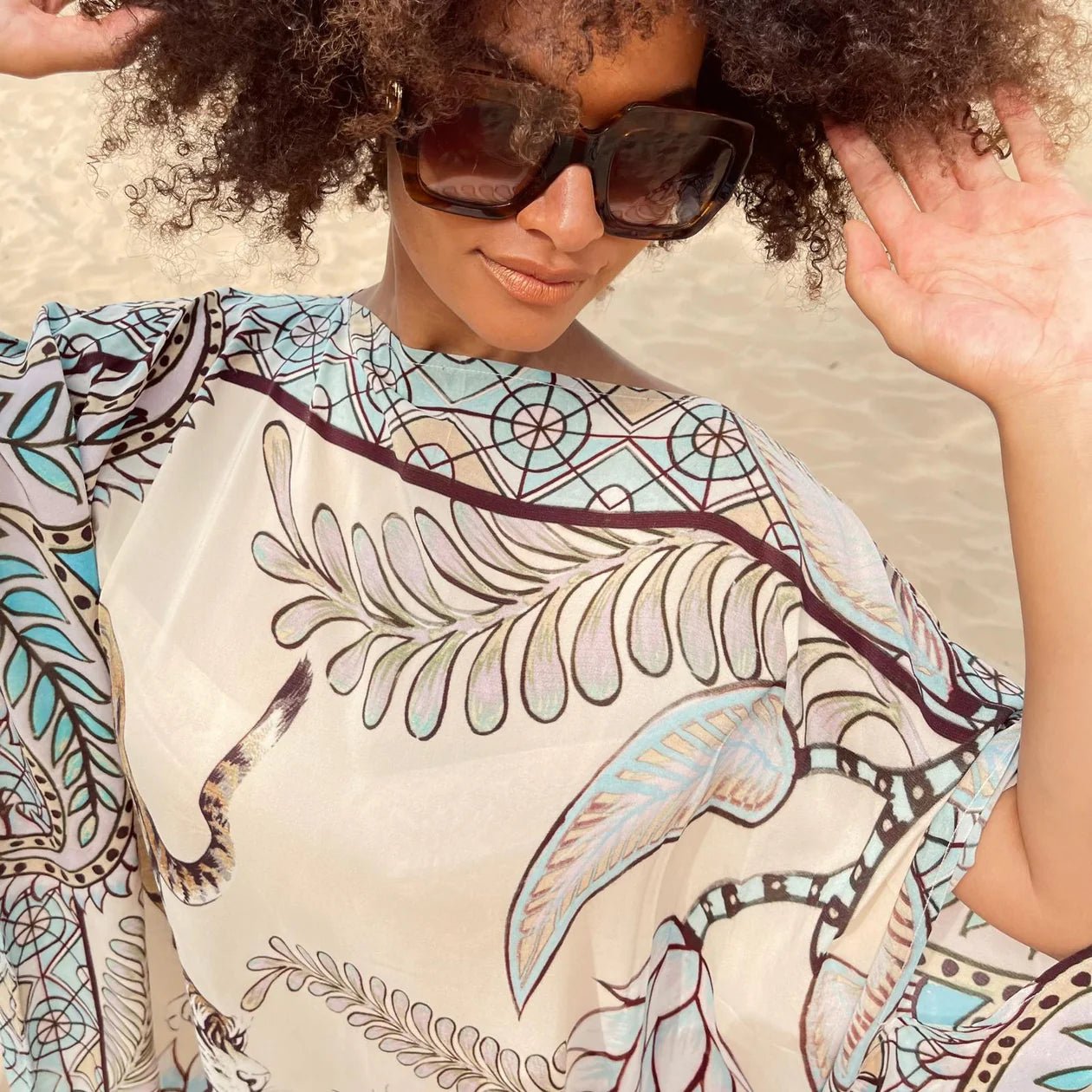 Cream Blue Silk Tiger & Jungle Kaftan by Simone Bruns - Peggell Mallorca SL